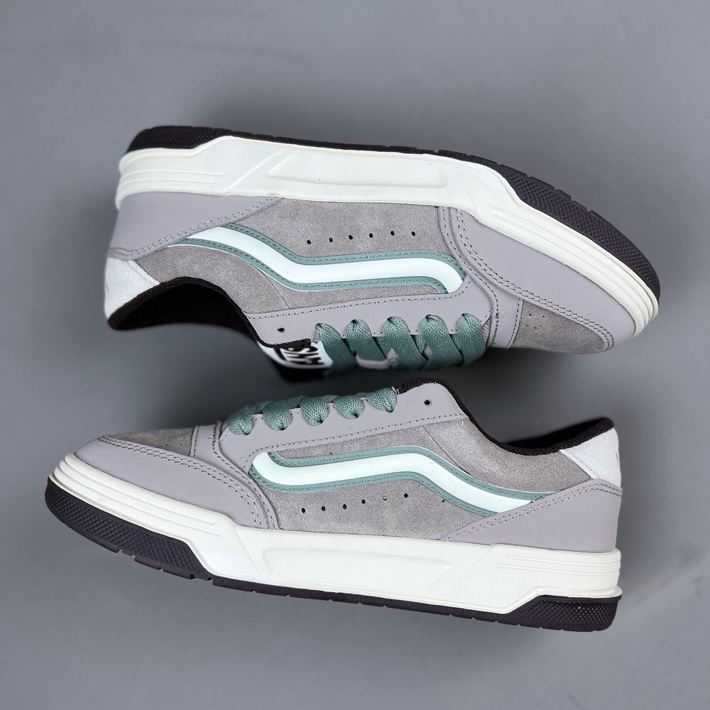 Vans Hylane Mens Low Top sneakers size 8